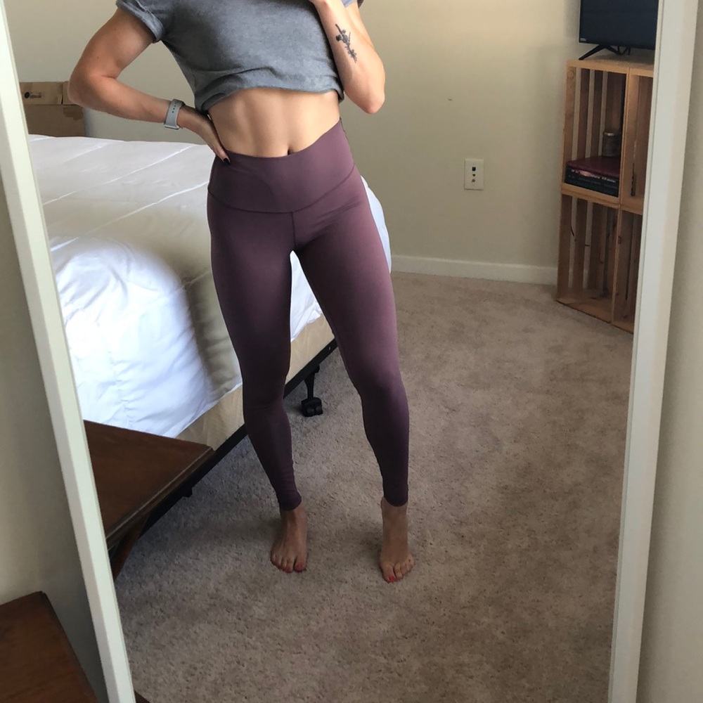 Do not buy! Saved for posher! Maroon Leggings